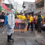 Kirab budaya nusantara yang digelar warga Kampung Pancasila Kranggan mengarak dua gunungan berisi aneka buah-buahan setinggi 5 meter. 