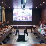 Bupati Kediri, Hanindhito Himawan Pramana, dan jajaran bersama Poetra Sampoerna Foundation saat bertemu dengan sejumlah perwakilan dari Western Australia. Foto: Ist