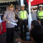 Jajaran Polres Jember bersama Jasa Raharja dan Satuan Pelayanan Terminal Tipe A Tawang Alun melakukan pemeriksaan kelaikan kendaraan armada bus angkutan lebaran 2019, Rabu (8/5/2019).