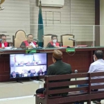 Sidang kasus korupsi ganti rugi lumpur lapindo Sidoarjo di luar peta area terdampak (PAT) tahun 2013, di Desa Gempolsari, Kecamatan Tanggulangin, Sidoarjo.