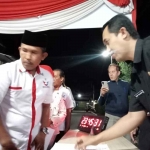 Perindo Tulungagung saat mengirimkan berkas Bacalegnya di detik terakhir ke KPU setempat.