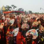 Ribuan Barong saat unjuk kebolehan di kawasan Monumen Simpang Lima Gumul Kediri. (foto: dendi martoni/BANGSAONLINE)