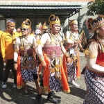 Kesenian daerah masih mendominasi saat pendaftaran Bacaleg, ke KPU Nganjuk.