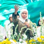 Gubernur Jawa Timur periode 2019-2024, Khofifah Indar Parawansa, saat memberi sambutan di Pondok Pesantren Sabilun Najah Simo Kanor Bojonegoro.