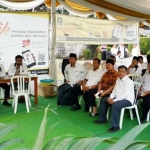 Sekretaris DPW PKS Jatim, Irwan Setiawan di Posko Mudik PKS yang ada di Terminal Purabaya, Bungurasih, Sidoarjo. foto: PKS for BO