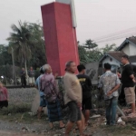 Kondisi pikap yang terlibat kecelakaan akibat tertabrak kereta api di Blitar.