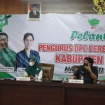 Ketua DPD Perempuan Tani (Pertani) HKTI Jatim, Lia Istifhama, saat memberi sambutan dalam pelantikan Pertani HKTI Nganjuk. Foto: Ist