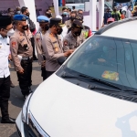 
Forkopimda Sidoarjo cek penyekatan mudik di Gempol. 