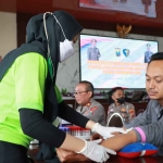 Personel Polres Mojokerto Kota saat mengikuti pemeriksaan kesehatan atau RIkkes berkala tahap pertama.