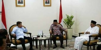 Kiai Hasyim Muzadi Gagas Salat Istisqa’ Nasional Atasi Asap, Wapres Setuju