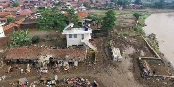 Pencarian Korban Banjir Garut terus Dilakukan: SAR Kerahkan Helikopter, PMI Terjunkan Hagglund