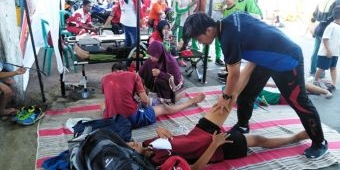 Peserta Ngedrop dan Pingsan di Garis Finish Warnai Sampang Run 5 K