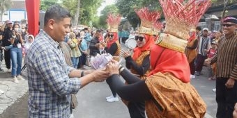 Saksikan Baris Kreasi, Wali Kota Kediri Harap Bisa jadi Penanda Perayaaan HUT RI bagi Anak-Anak