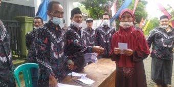 Pundi Amal Desa Sidokerto Bagikan Ratusan Bansos ke Disabilitas, Anak Yatim, dan Lansia