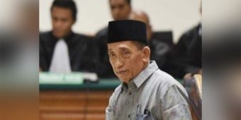 Mengenang Cerita Kocak RKH Fuad Amin Imron: Masak Kiai Belajar Salat Khusu' kepada Ustadz