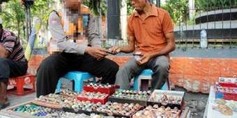 Tren Akik Hilang, Pendapatan Penjual Akik Hanya Rp 30 Ribu