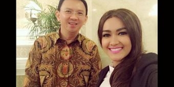 Julia Perez Ngaku Sudah Liat Dalemnya Ahok, Saat Dipegang Diam