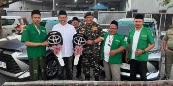 Hadiri PKD Ansor, Mas Iin Serahkan Bantuan Dua Mobil dari Pemprov Jatim