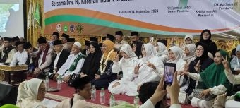 Khofifah Didoakan Dua Putra Pendiri NU dan Pengasuh PP Sidogiri Jadi Gubernur Dua Periode