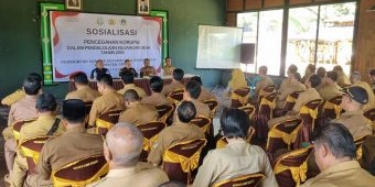 Kajari Gresik Bekali Kades se-Ujungpangkah Ilmu Pencegahan Korupsi 