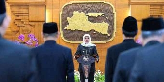 Lantik 11 Pejabat Eselon II dan Kepala Brida, Khofifah Minta Jalankan 'Birokrasi Berdampak'