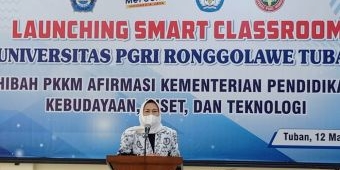 Pertama di Tuban, Unirow Terapkan Smart Classrom