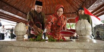 Ziarah ke Makam Bung Karno, Risma-Gus Hans Cicipi Nasi Pecel Khas Blitar