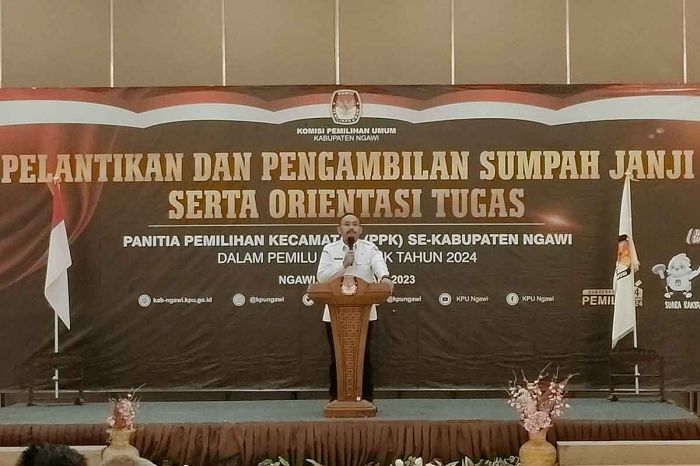 Lantik 95 Anggota PPK Pemilu 2024, Bupati Ony Apresiasi Kerja KPU Ngawi