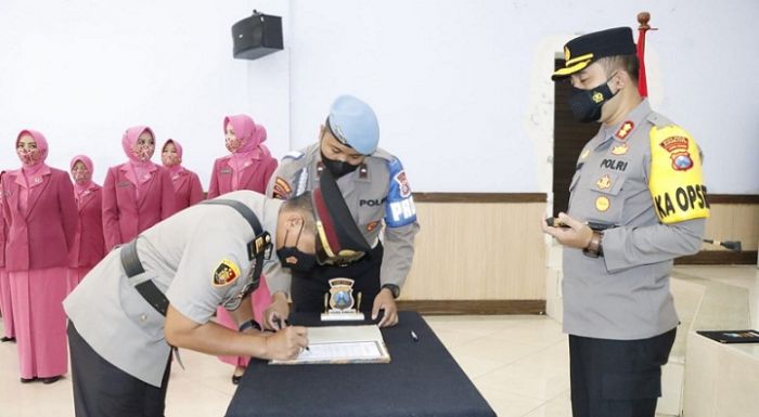 Polres Jombang Gelar Sertijab 6 Perwira Baru