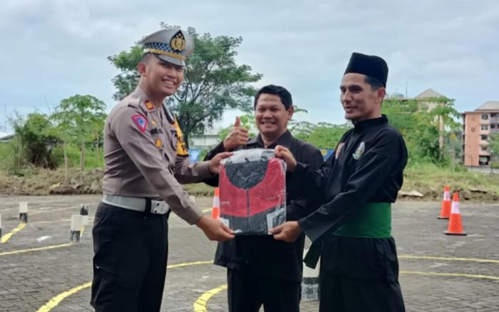 Puluhan Pesilat di Kediri Ikuti Pendidikan Lantas