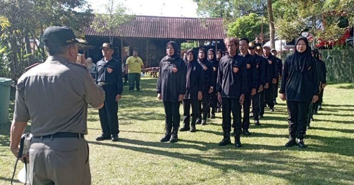 Tingkatkan SDM Linmas, Satpol PP Kabupaten Mojokerto Gelar Pelatihan PBB SATLINMAS 