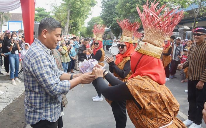 Saksikan Baris Kreasi, Wali Kota Kediri Harap Bisa jadi Penanda Perayaaan HUT RI bagi Anak-Anak