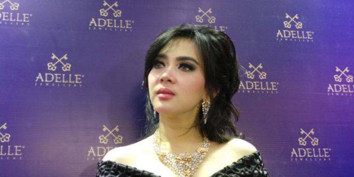 Syahrini Diperiksa Minggu Depan Terkait Kasus Abraham Samad dan Feriyani Lim