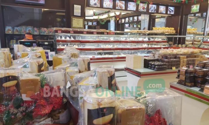 Dinilai Rasis Karena Tolak Penulisan Merry Christmas, Holland Bakery Diprotes Pelanggannya