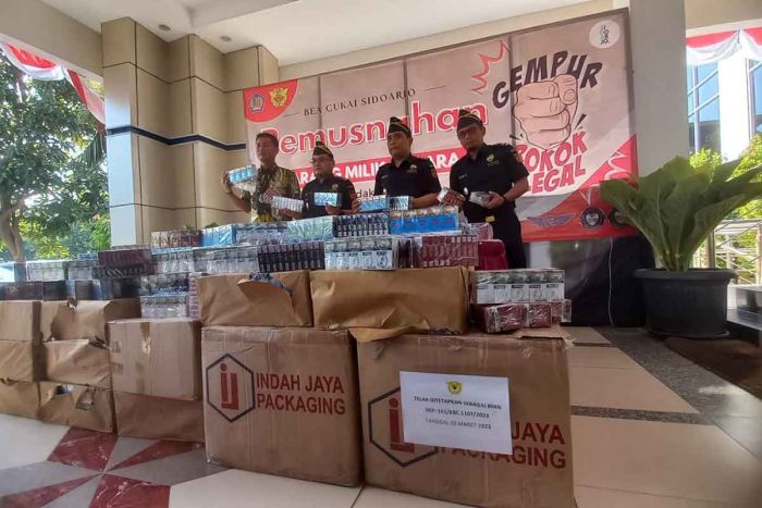 Ratusan Ribu Rokok Ilegal dengan Bernilai Hampir Rp1 Miliar Dimusnahkan Bea Cukai Sidoarjo