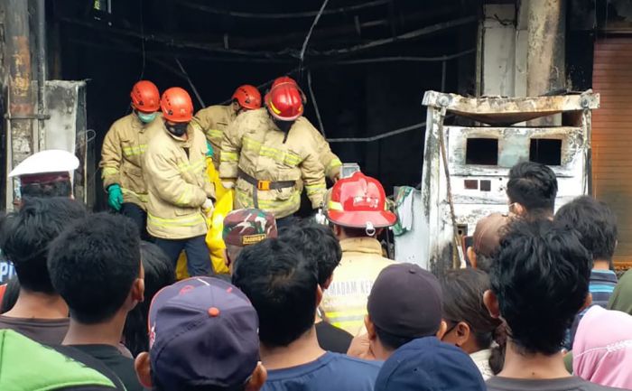 Kebakaran Kios dan Pom Mini di Desa Wedoro Sidoarjo, 2 Orang Meninggal, 1 Luka-Luka