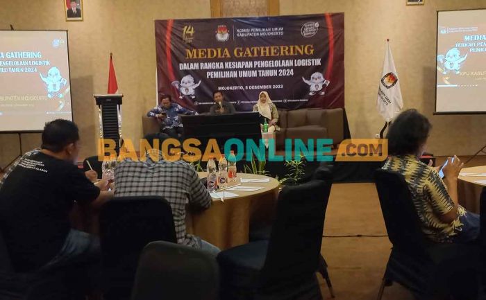 KPU Kabupaten Mojokerto Adakan Media Gathering