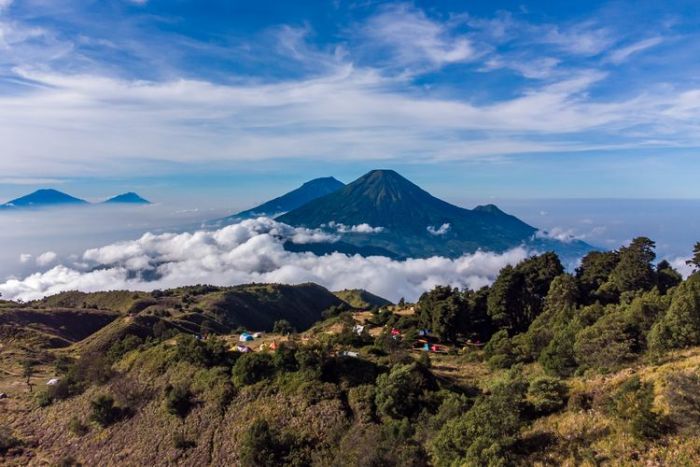 Mulai 17 September 2023 Pendakian Gunung Prau Ditutup Sementara 