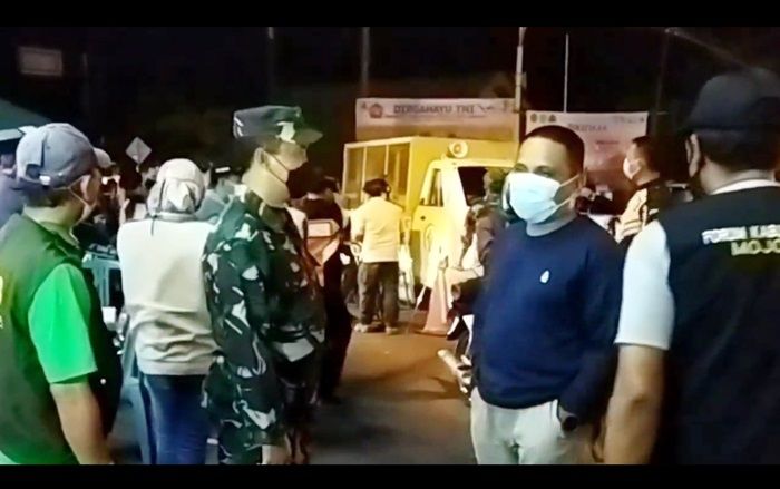 Jaring Pengunjung Tempat Wisata, Kodim Mojokerto Gelar Gebyar Bazar Vaksin Covid-19 di Pacet