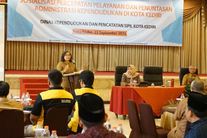 Di Sosialisasi KITA, Pj Wali Kota Kediri Dorong Kemudahan Warga dalam Administrasi Kependudukan