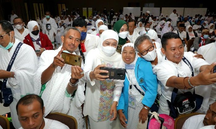 5 Daerah Jatim Penyumbang Jemaah Haji Terbanyak, Khofifah: Penanda Kebangkitan Ekonomi Pascapandemi