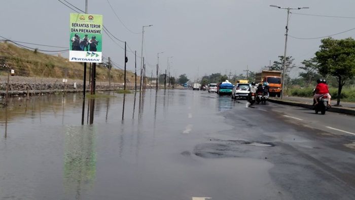 Ternyata Ini Penyebab Raya Porong Sidoarjo Sering Terendam Banjir