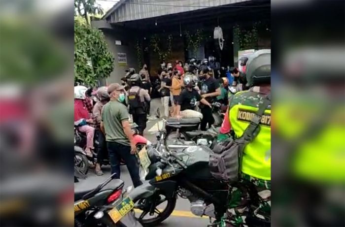 Hari Pertama Penerapan PPKM Darurat di Gresik, Tim Gabungan Bubarkan Kerumunan