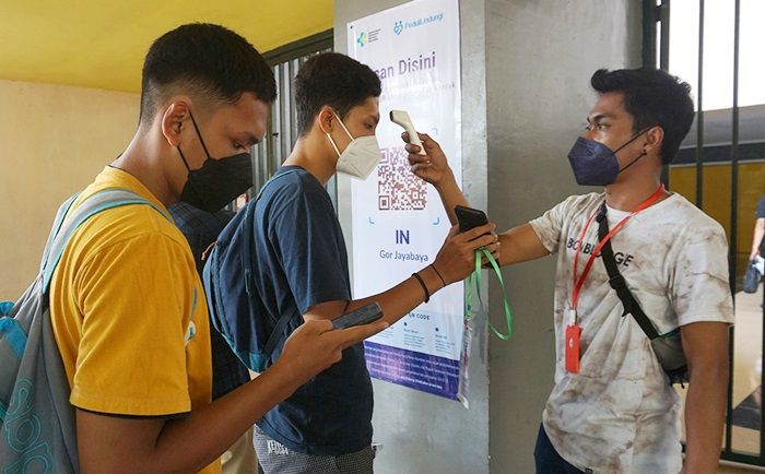 Sudah Bisa Dipakai Olahraga, Masuk GOR Jayabaya Kota Kediri Wajib Gunakan Aplikasi PeduliLindungi