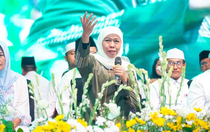 Di Ponpes Sabilun Naja Bojonegoro, Khofifah Didoakan KH Anwar Zahid 2 Periode