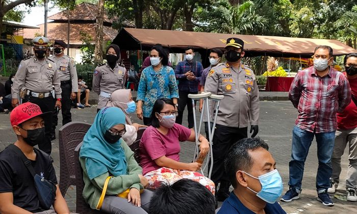 Kapolres Kediri Kota Bersama Organisasi Mahasiswa Vaksinasi Anak Usia 12 Tahun ke Atas