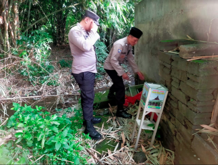 Geger! Belasan Kotak Amal Kosong Ditemukan di Gang Buntu Kota Blitar, Diduga Hasil Kejahatan