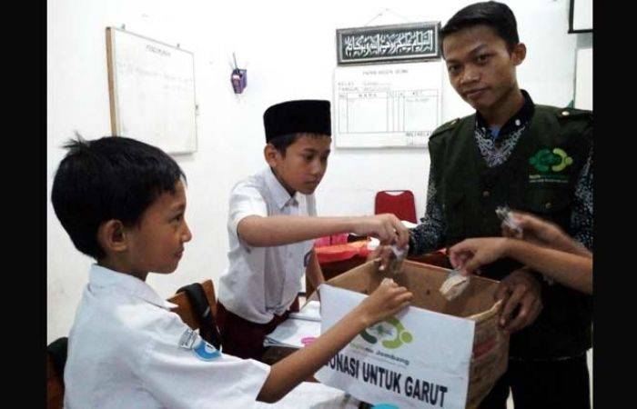 Dirikan Posko Peduli Garut, Lazisnu Jombang Ajak Pelajar Bantu Sesama