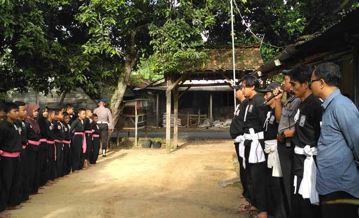 Kenalkan Pencak Silat, Ratusan Pendekar di Senori Gelar Long March