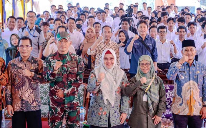 Pesan Wakil Bupati Gresik saat Hadiri Job Fair di SMK Asa